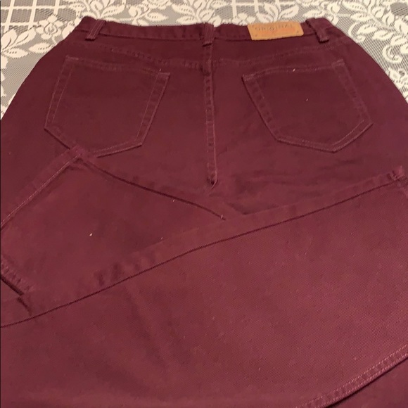 Liz Claiborne Burgundy Jeans Size 12 Skinny - Picture 5 of 5